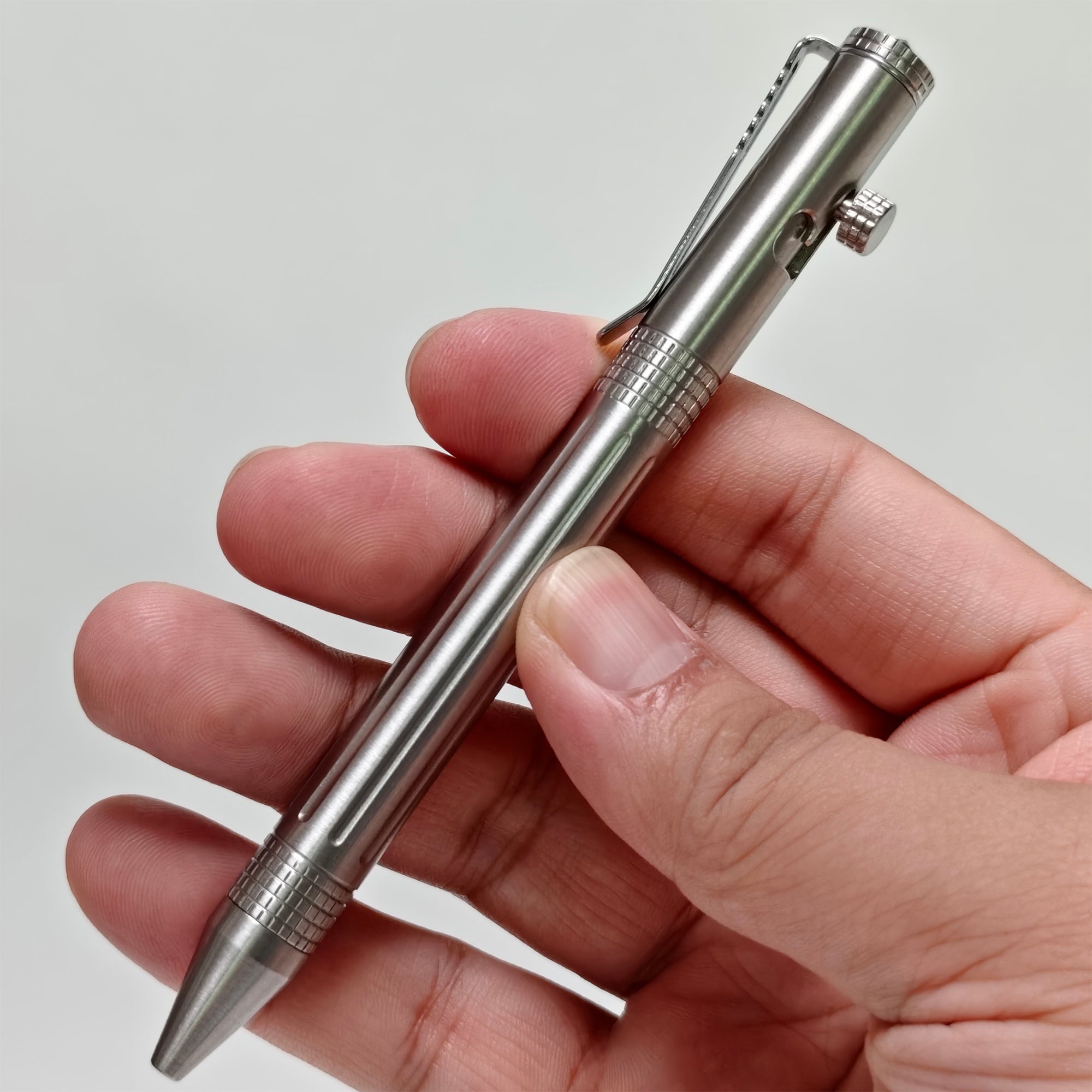 Stainless Steel Bolt-action Pen EDC Outdoor Retractable Ball-point Pens with Pocket Clip