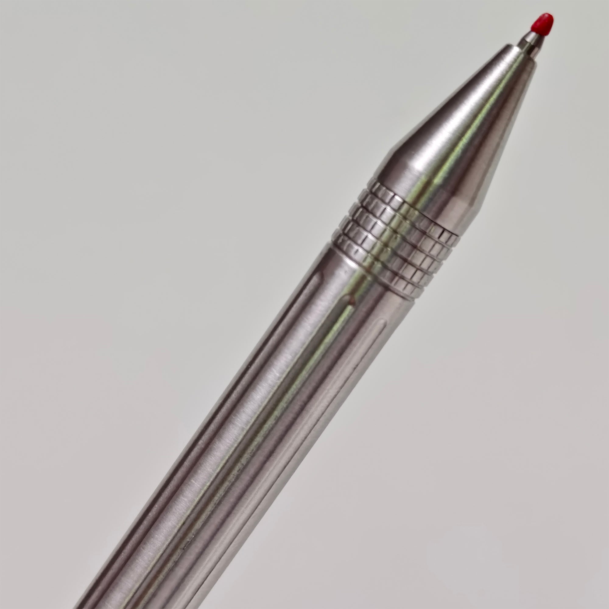 Stainless Steel Bolt-action Pen EDC Outdoor Retractable Ball-point Pens with Pocket Clip